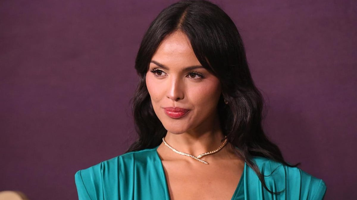 Eiza González professes admiration for women in STEM