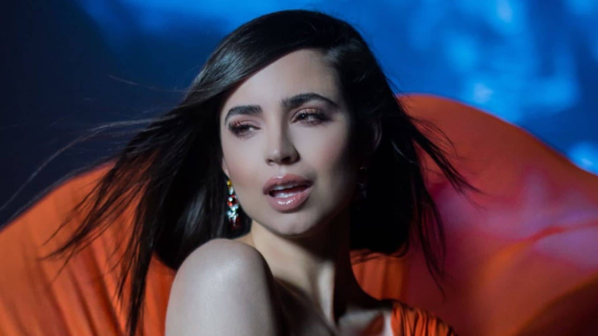 Sofia Carson teases new Spanish music video for 'The Lion King'