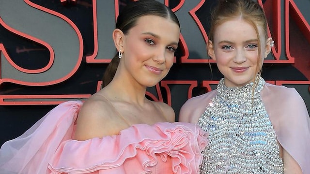 Watch Stranger Things co-stars Millie Bobby Brown, Sadie Sink sing Frozen