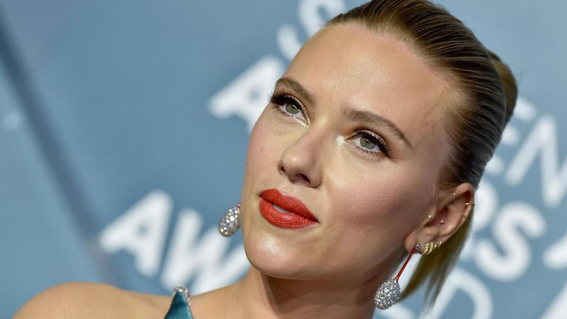 Scarlett Johansson’s beauty secret for bigger eyes revealed