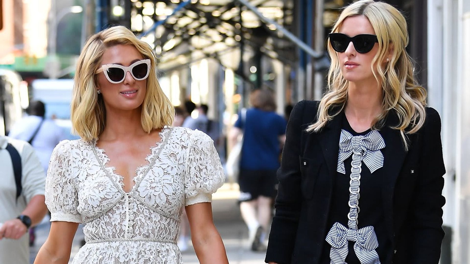 Paris Hilton and Nicky Hilton take a fashionable stroll in The Big Apple