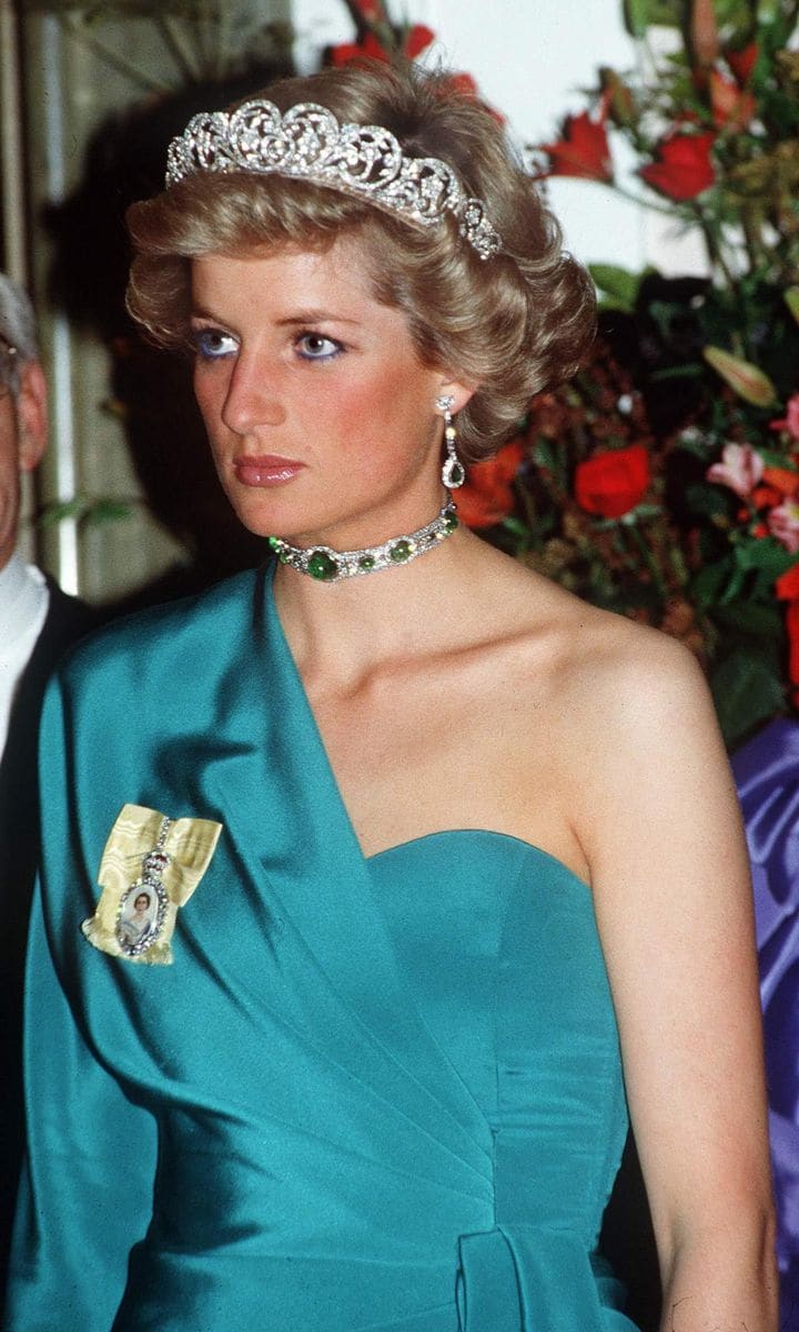 Diana Emeralds Jewels and turquoise dress