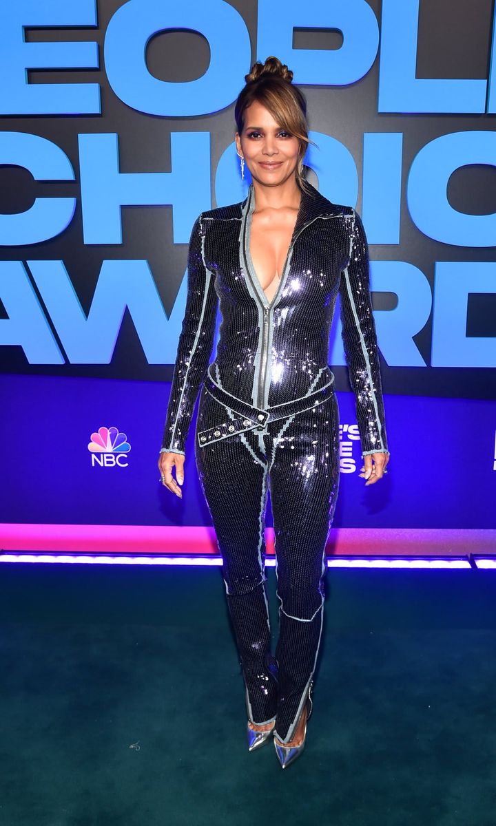 2021 E! People's Choice Awards - Red Carpet