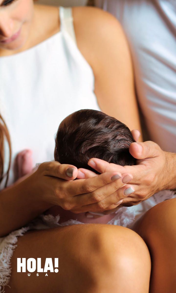 Hemos decidido no mostrar a nuestra hija, que no es lo mismo que ocultar a nuestra hija, porque nosotros no tenemos nada que ocultar, porque algún aprendizaje me tuvo que haber quedado a mi de eso.