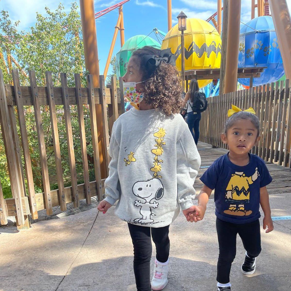 Vanessa Bryant shares adorable photos from Knots Berry Farm trip