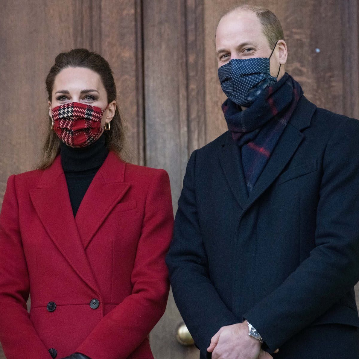 Kate changed up her face mask for the third stop of the day.