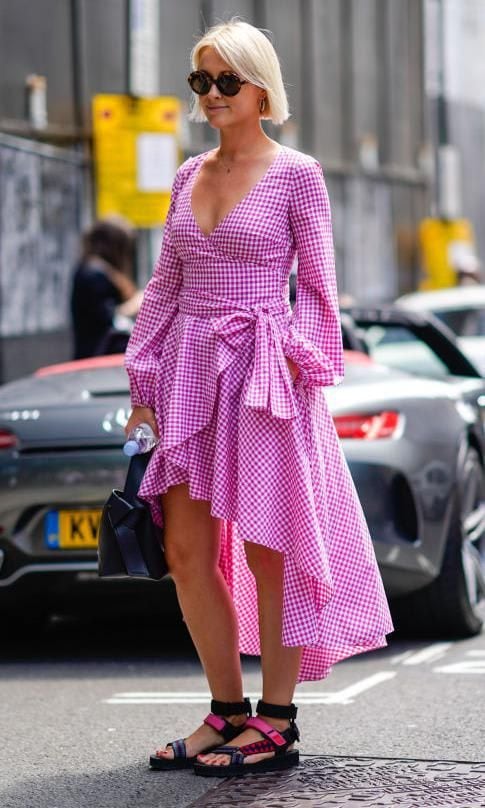 Maxi dress and flat sandals street style look