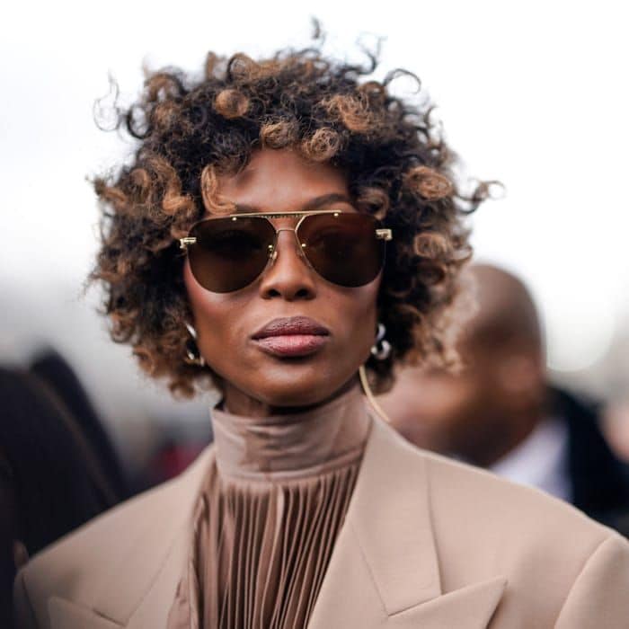 Naomi Campbell curly hair