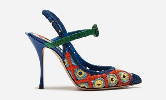 She teamed the outfit with the most artful pair of shoes by the designer that seemed like they belonged in an art gallery!
Photo: store.dolcegabbana.com