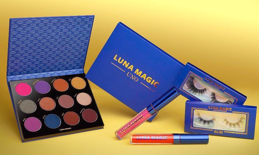 Luna Magic makeup set