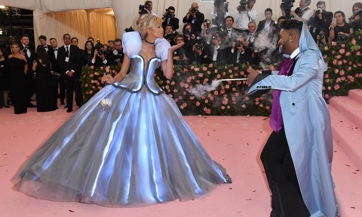 TOPSHOT US ENTERTAINMENT FASHION METGALA CELEBRITY MUSEUM PEOPLE