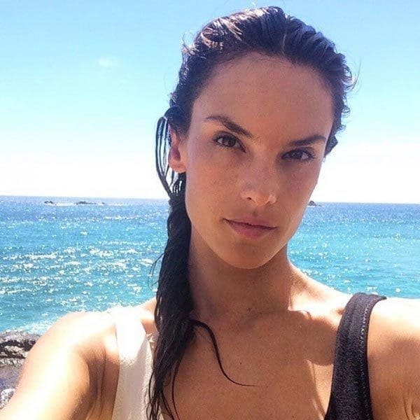 Beauty and the beach! Victoria's Secret stunner Alessandra Ambrosio shows she's just as gorgeous when in low-key vacation mode.
<br>
Photo: Instagram/@alessandraambrosio