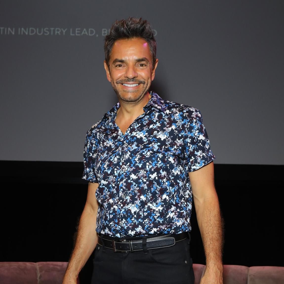 Eugenio Derbez will host the ceremony