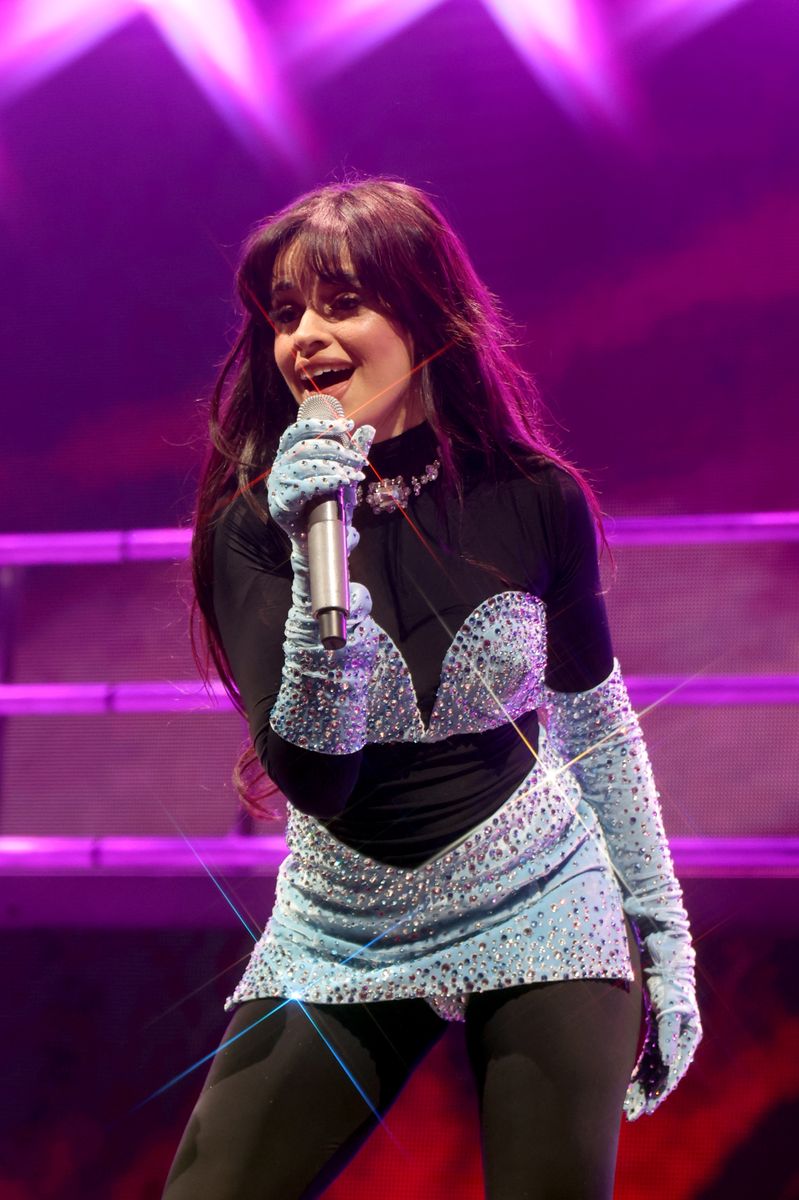   Camila Cabello actúa durante el Jingle Ball 2024 de iHeartRadio Y100 