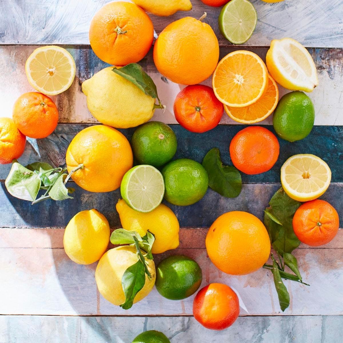 Citrus fruits, whole and sliced