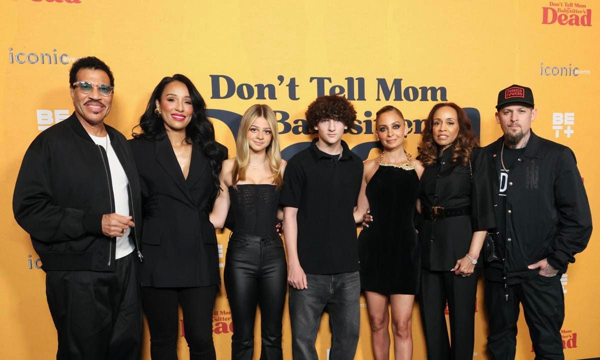 Los Angeles Premiere Of "Don't Tell Mom The Babysitter's Dead"