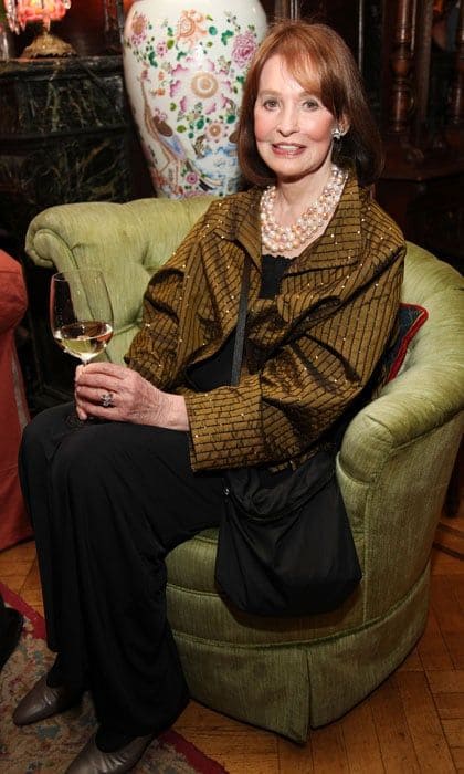 gloria vanderbilt dies