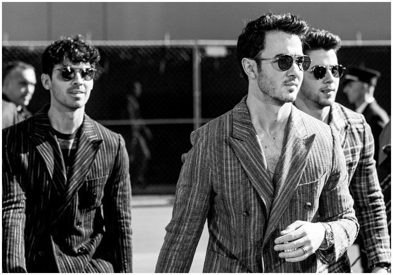 The Jonas Brothers will sing their iconic single 'When You Look Me In the Eyes'