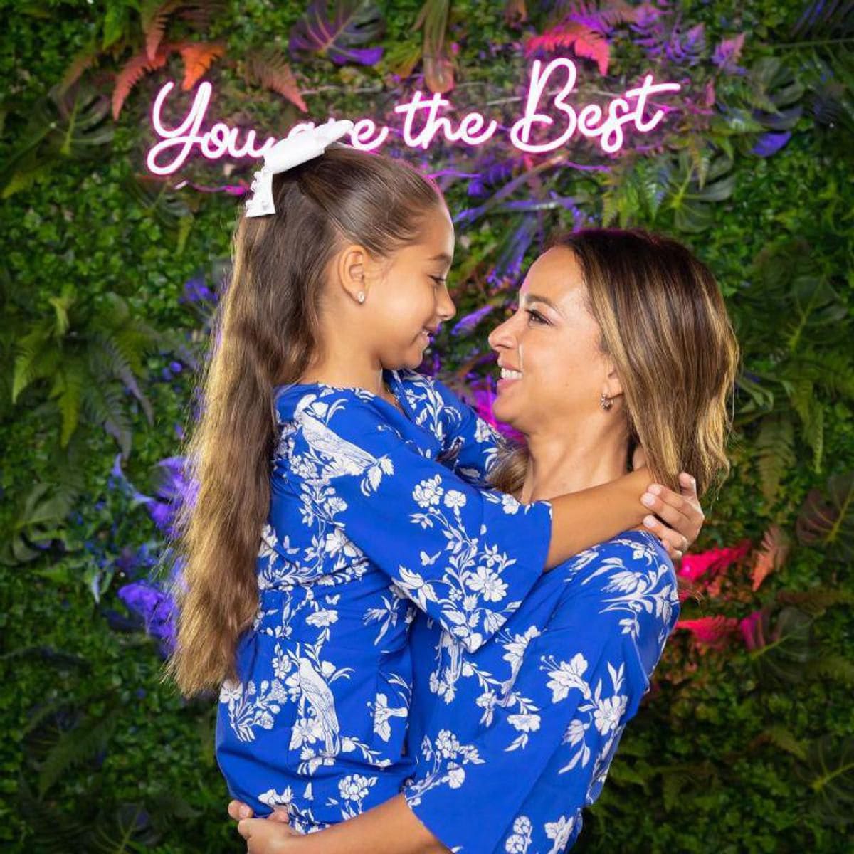 Adamari Lopez and Alaia invite families to follow a healthy lifestyle