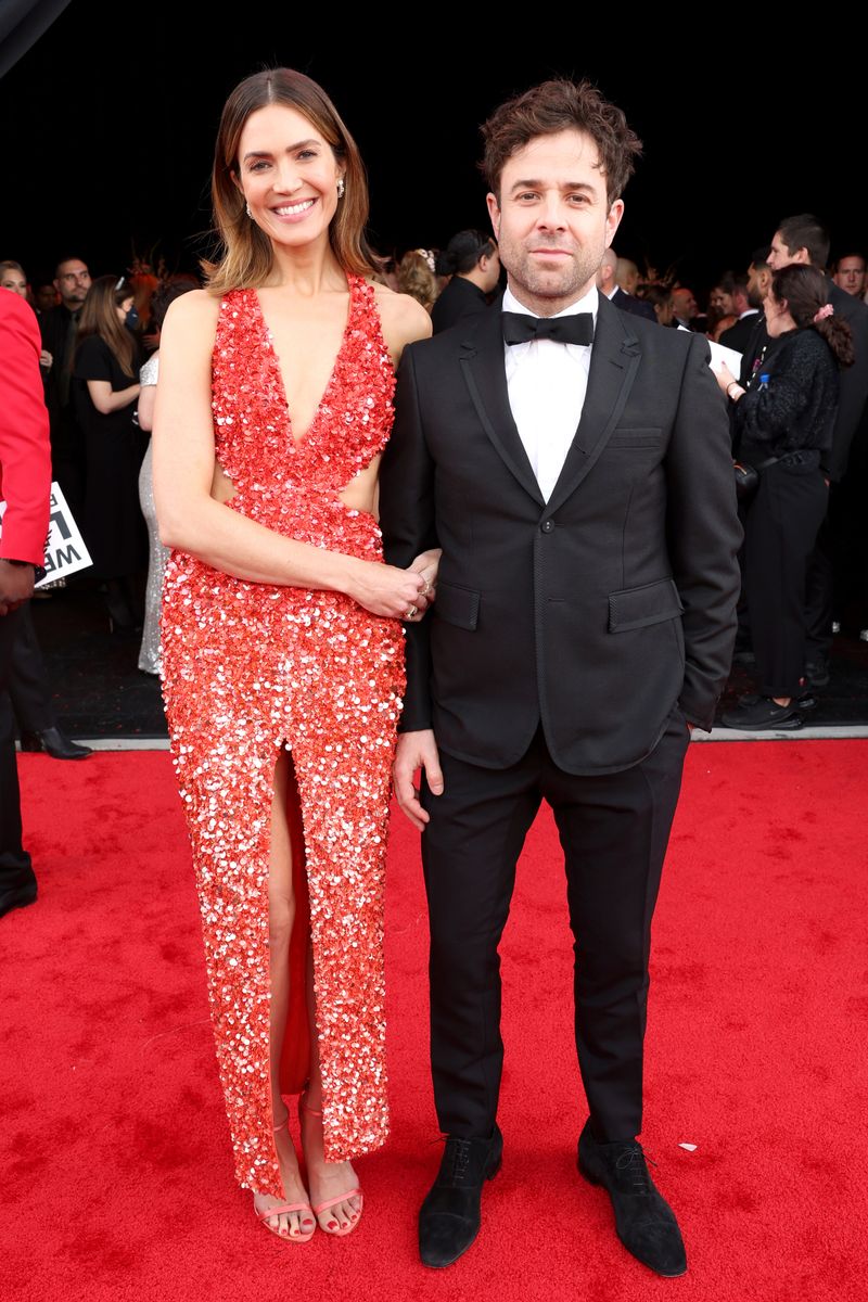  Mandy Moore and Taylor Goldsmith