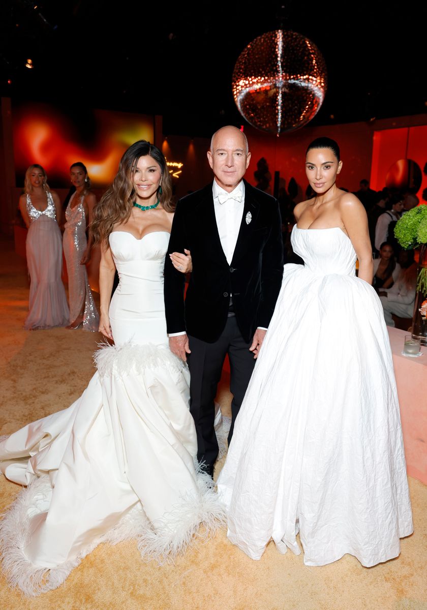 Lauren Sanchez, Jeff Bezos, and Kim Kardashian attend the 2025 Vanity Fair Oscar Party 