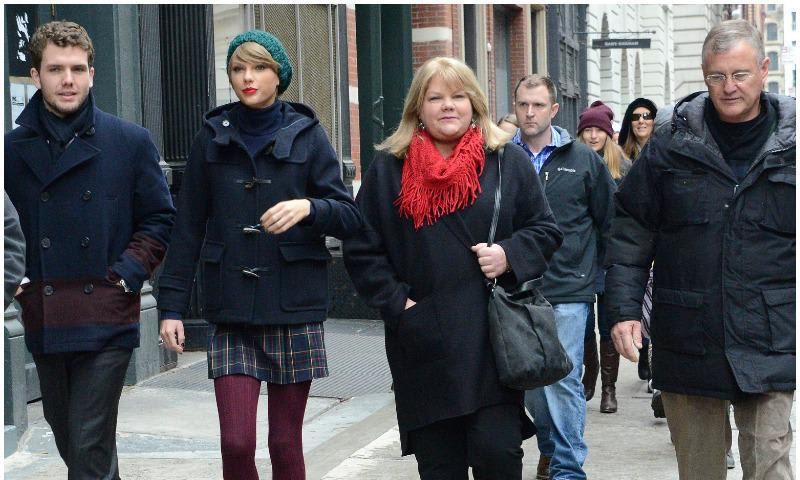 Taylor and Austin Swift spend time with family