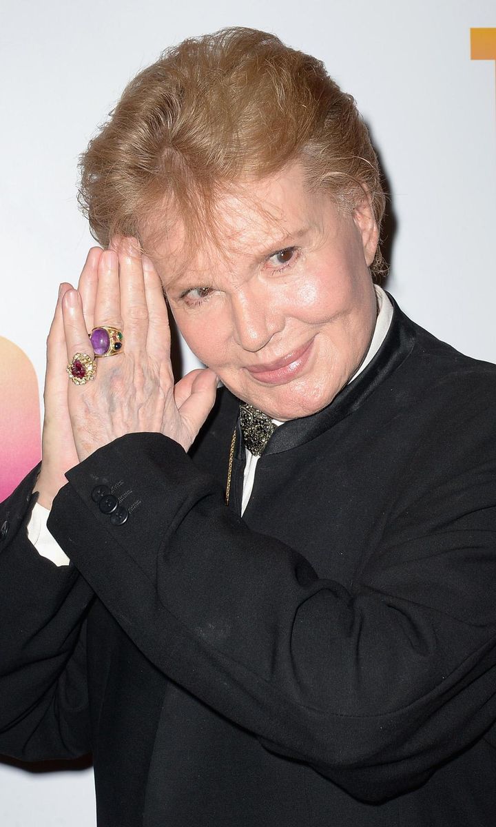 Walter Mercado, celebrities mourn his death