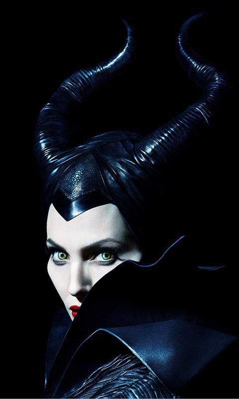 Angelina Jolie como Maleficent