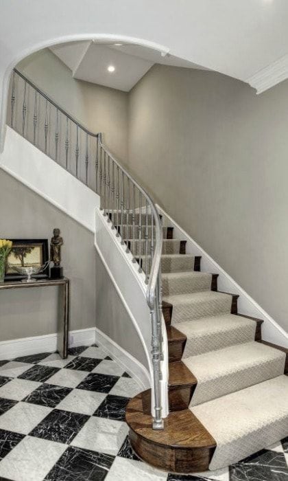 <b>Staircase</b>
The house comes with a sprawling staircase.
Photo: Mark McFadden