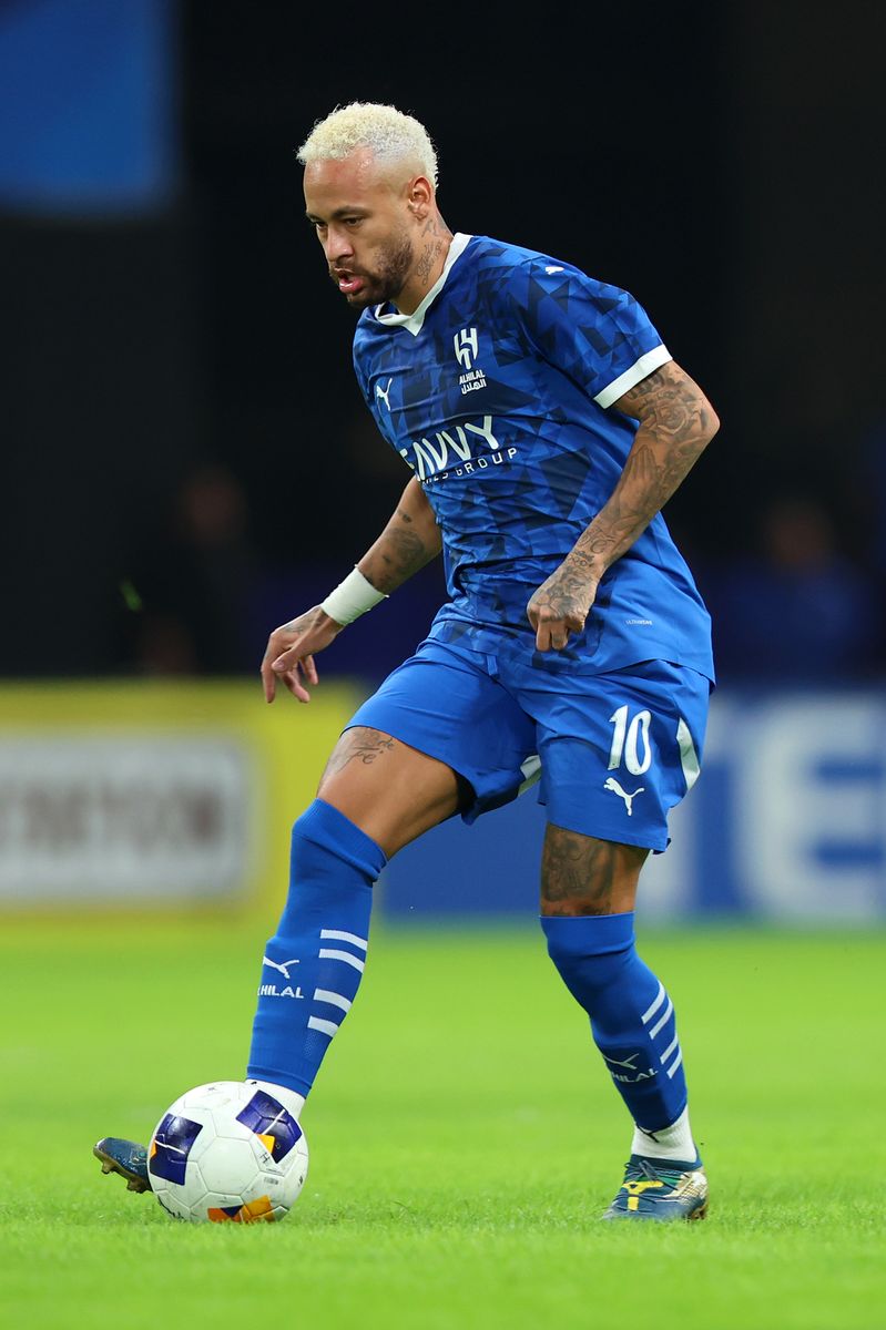 Neymar of Al-Hilal controls the ball during the AFC Champions League Elite match between Al-Hilal and Esteghlal at Kingdom Arena on November 04, 2024 in Riyadh, Saudi Arabia. (Photo by Yasser Bakhsh/Getty Images)