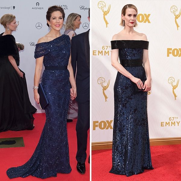 <b>Princess Mary of Denmark and Sarah Paulson</B>
<br>
Looking oh-so-elegant in off-the-shoulder midnight-blue gowns, these twins are both queens of the red carpet. Princess Mary steppe out at the 2014 Bambi Awards with her husband Crown Prince Frederik while Sarah Paulson attended the 2015 Emmys, where she was nominated for 'American Horror Story'.
<br>
<br>
Photo: Getty Images