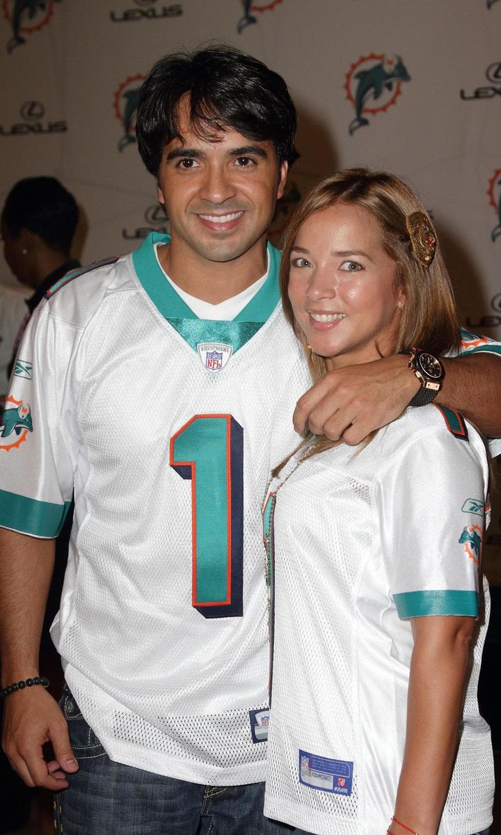 Miami Dolphins Orange Carpet And National Anthem By Marc Anthony At Land Shark Stadium