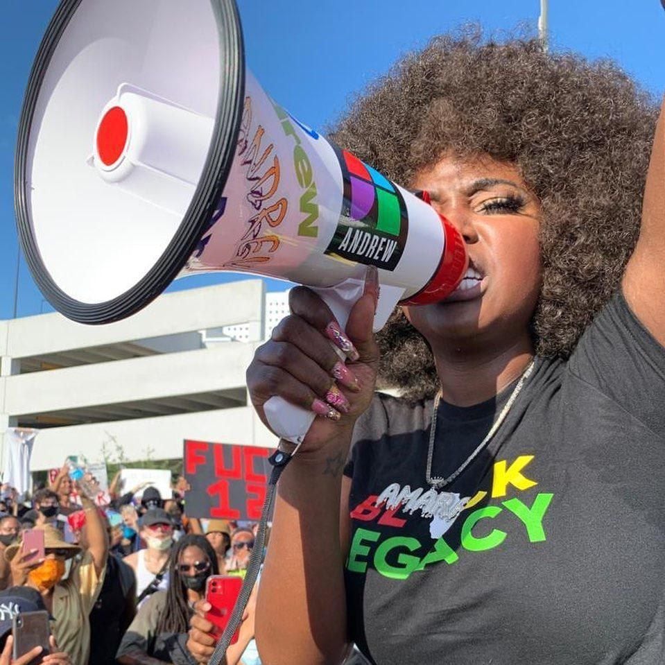 Amara La Negra