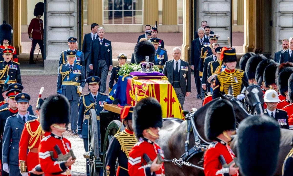 Her Majesty's coffin was taken from Buckingham Palace to the Palace of Westminster on a Gun Carriage of The King's Troop Royal Horse Artillery.