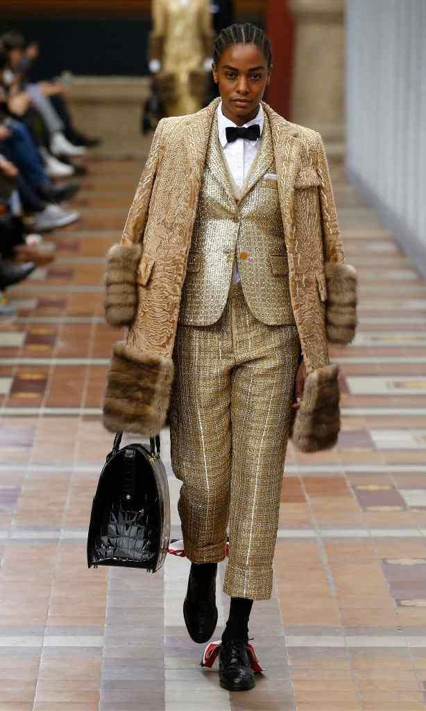 Traje metalizado de Thom Browne