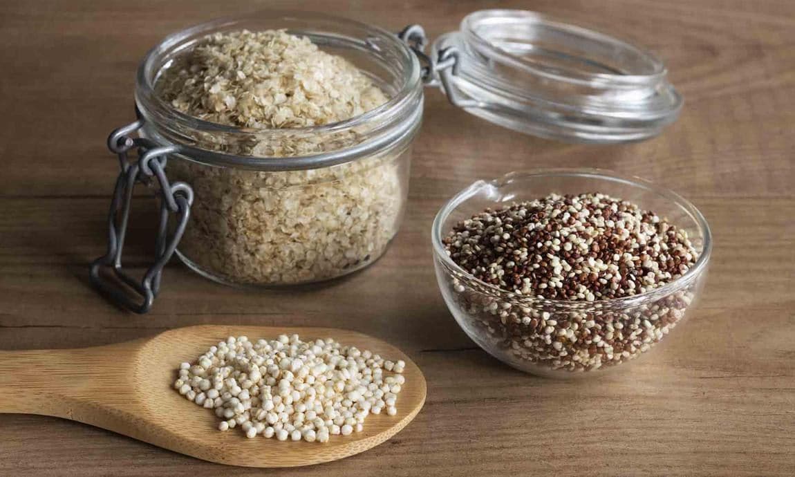 Grains of quinoa presented in different ways