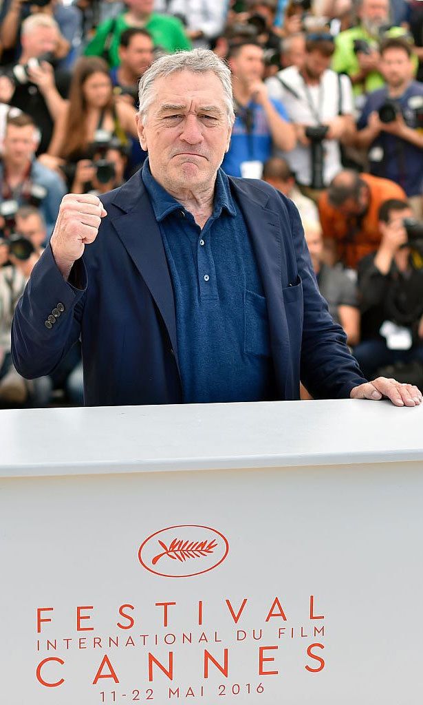 Put your dukes up! Robert De Niro posed at a photocall for his new film <i>Hands of Stone</i>.
<br>
Photo: LOIC VENANCE/AFP/Getty Images