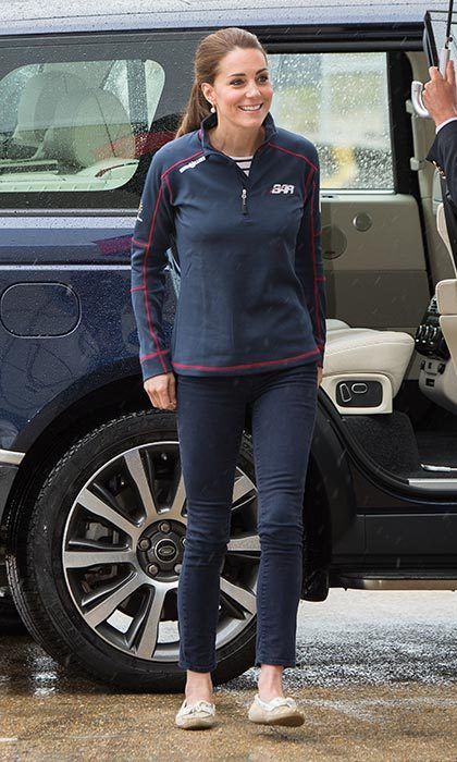 Even in casual wear Kate Middleton look regal as she attended America's Cup World Series on July 26.
Photo: Getty Images