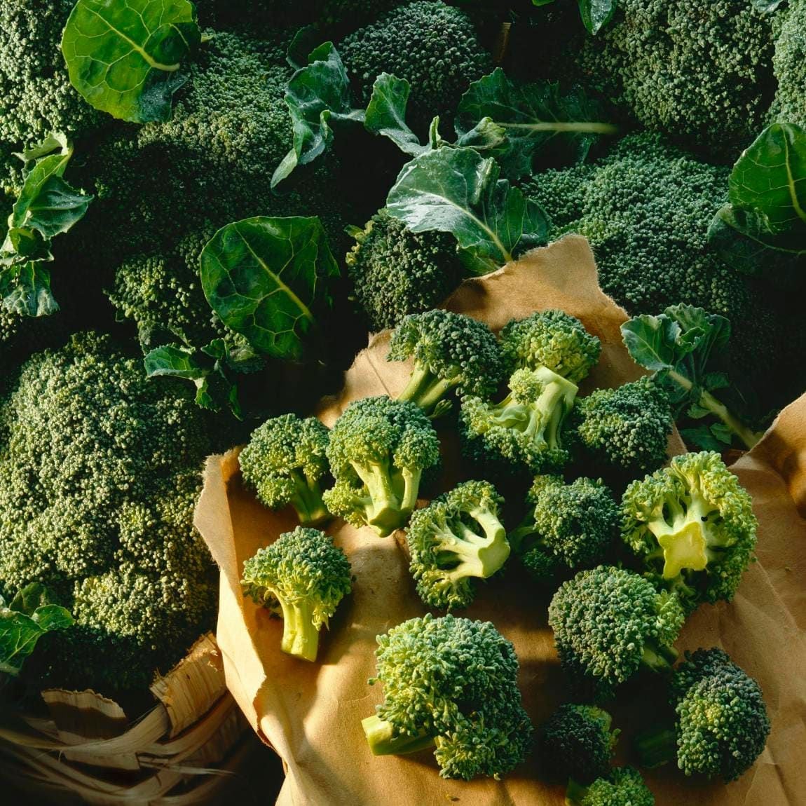 Broccoli: whole heads and florets