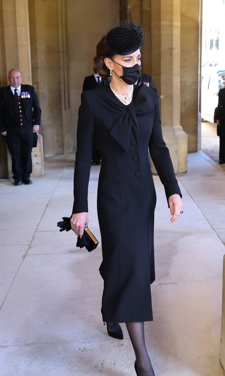 The Duchess of Cambridge wore the Queen's pearl necklace and earrings to the funeral