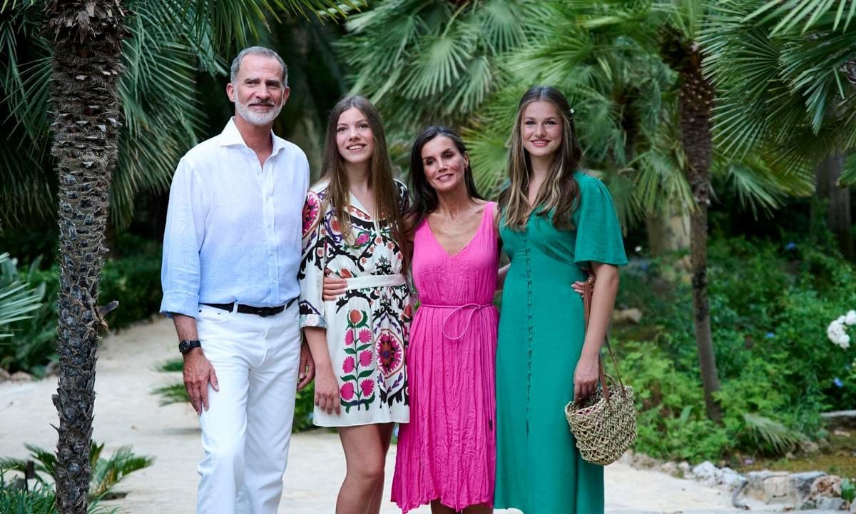 The Queen and her daughters looked vacation ready in summer dresses