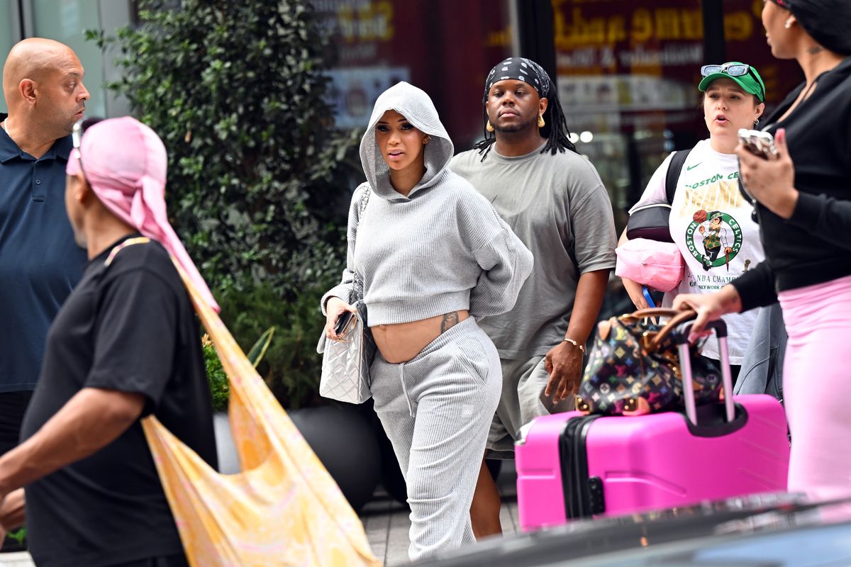 Cardi B seen for the first time since announcing her pregnancy and filing for divorce from Offset. 