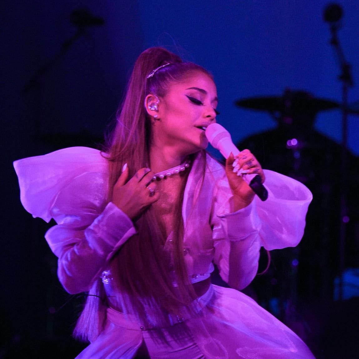 Ariana Grande wears elegant manicures for any occasion.