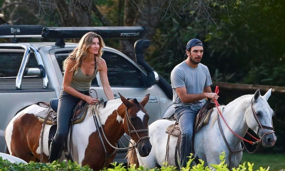 Gisele Bündchen is back in Costa Rica with her trainer Joaquim Valente