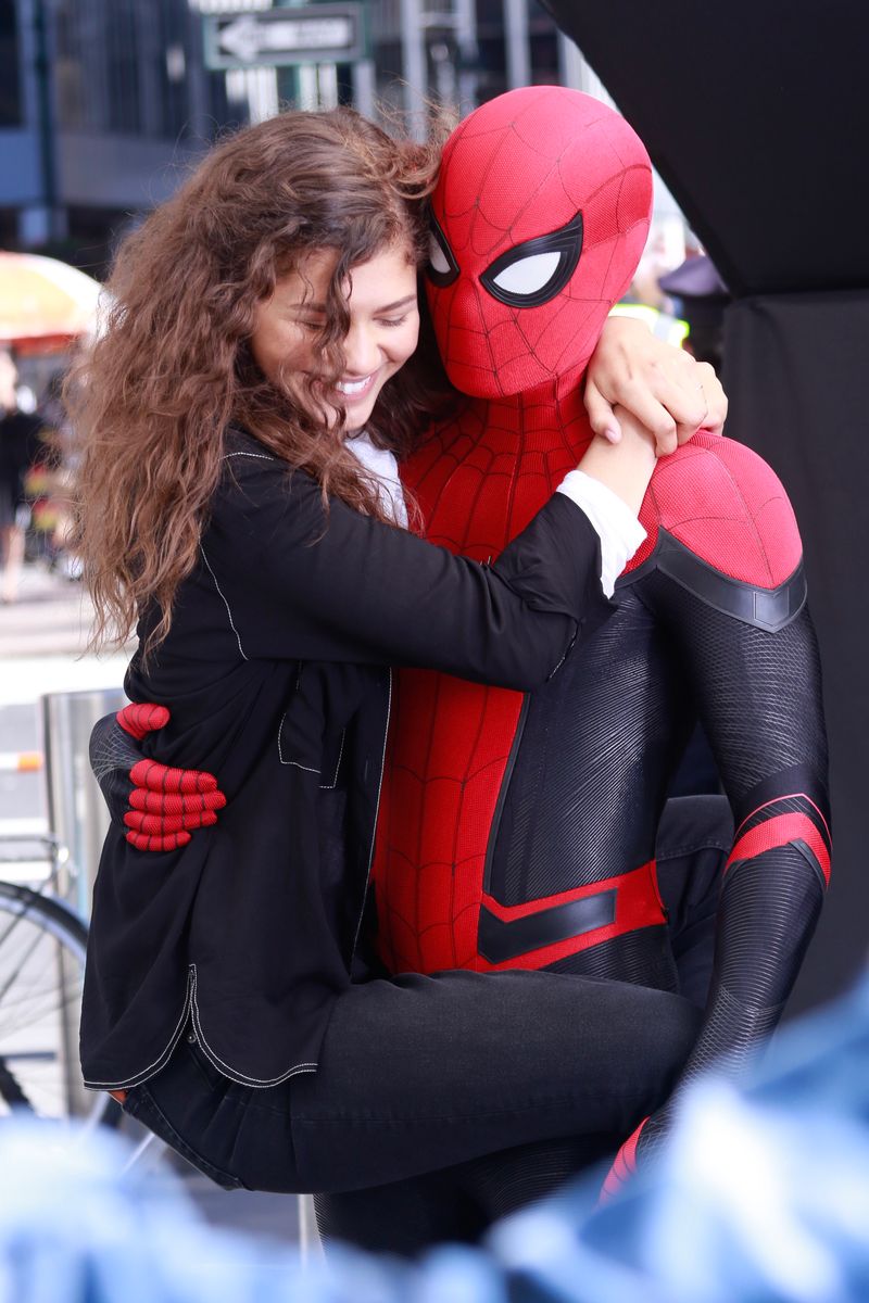  Tom Holland and Zendaya on the set of Spider-Man