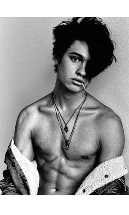 <b>Dylan Jagger Lee</B>
Pamela Anderson's teen son, Dylan Jagger Lee (born in 1997) landed his first modeling role for none other than Saint Laurent in early 2016 and has been smoldering ever since! The young model joins brother <b>Brandon Thomas Lee</B>, who is also a rising star in the fashion world.
Photo: Instagram/@dylanjaggerlee