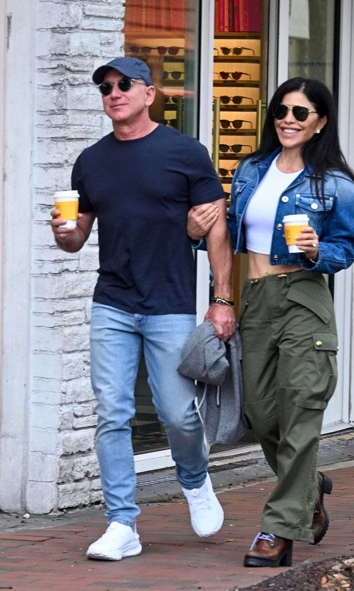 Jeff Bezos and Lauren Sanchez