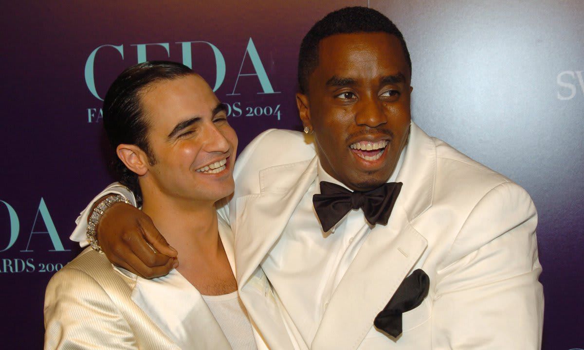 2004 CFDA Fashion Awards   Press Room