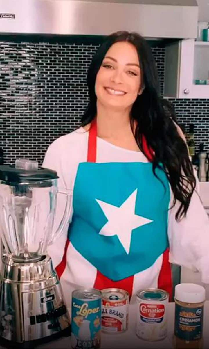 Dayanara Torres en la cocina