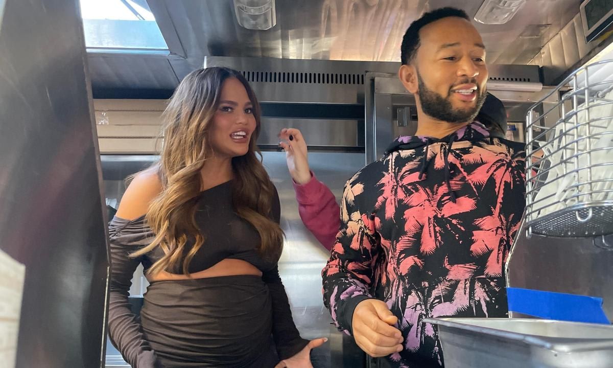 Chrissy Teigen John Legend